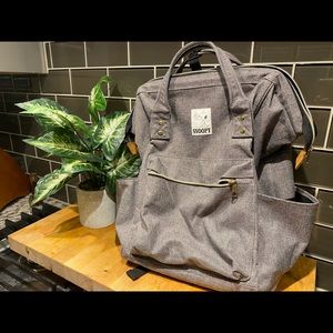 Adorable Snoopy backpack!